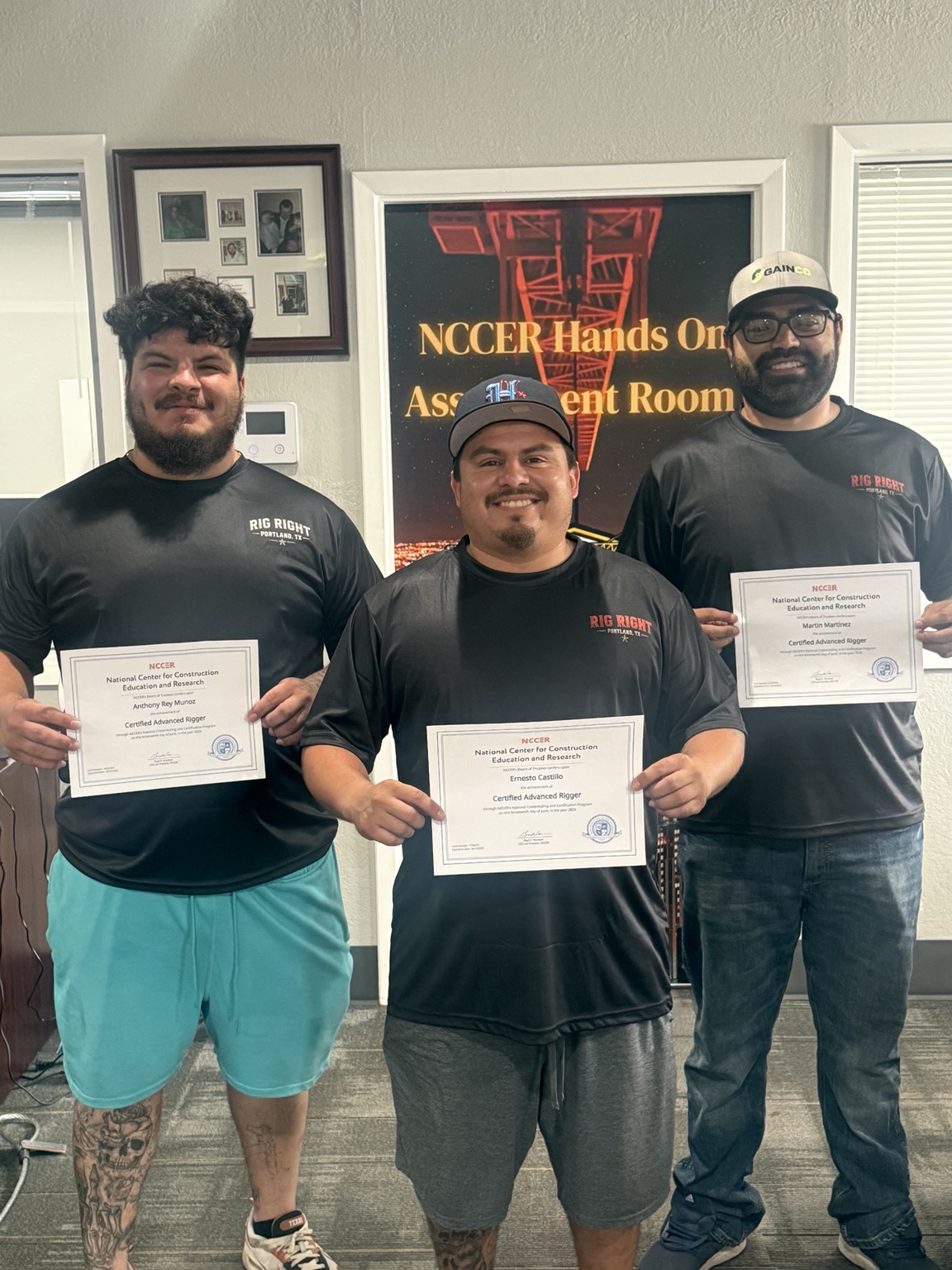 Rig Right Texas students completing Basic Rigger training